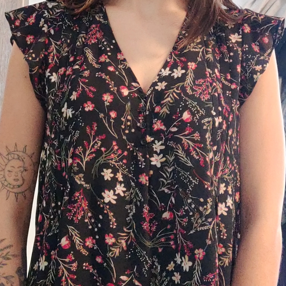 Short sleeve top